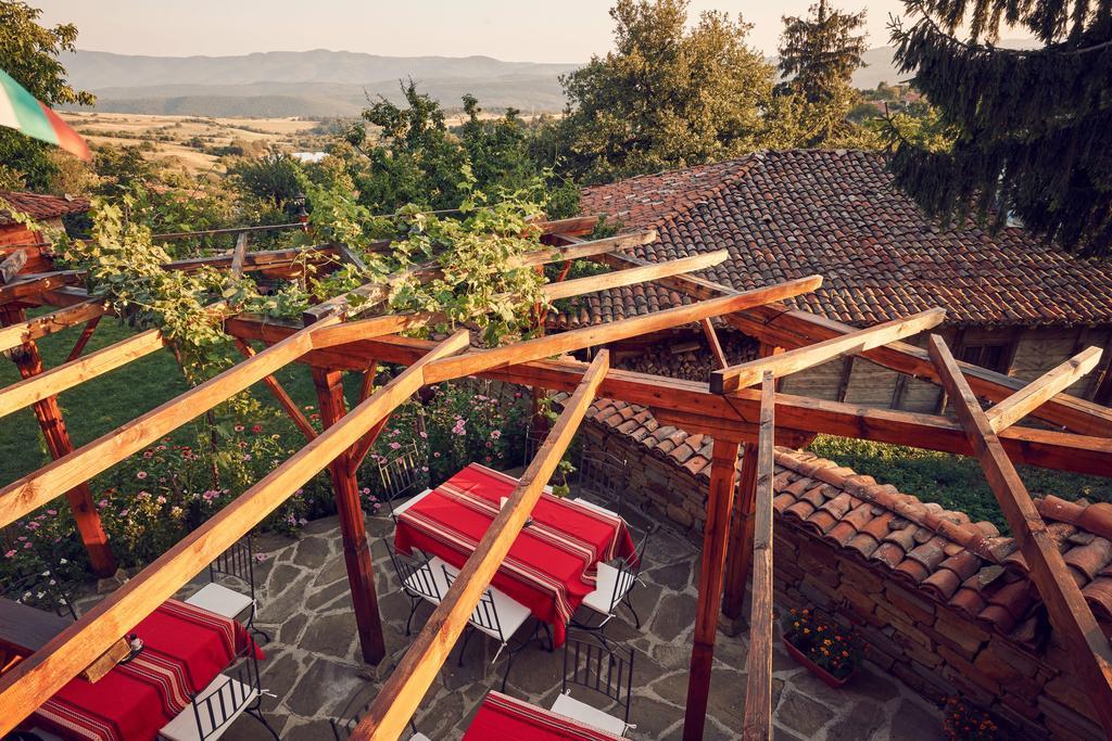 Yovina House Жеравна Екстер'єр фото