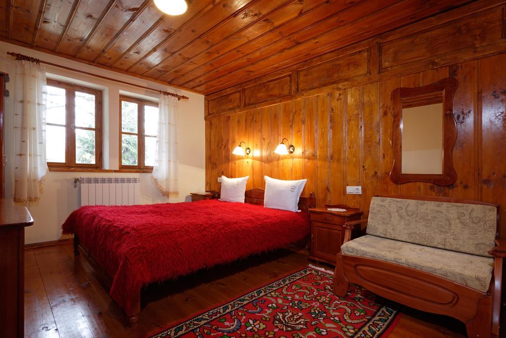 Yovina House Жеравна Номер фото